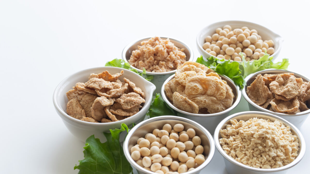 Plant-Based Protein for Seniors: A Healthier Alternative to Meat